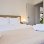 Alexandre Maison Beachfront Vacation *