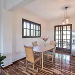 Semesterbostad Alexandre Maison Beachfront Vacation Gialova
