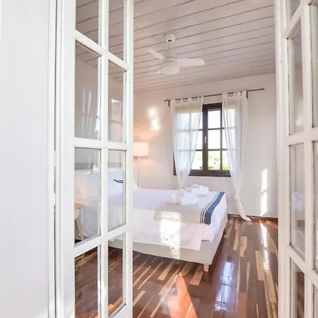 Vakantiehuis Alexandre Maison Beachfront Vacation *