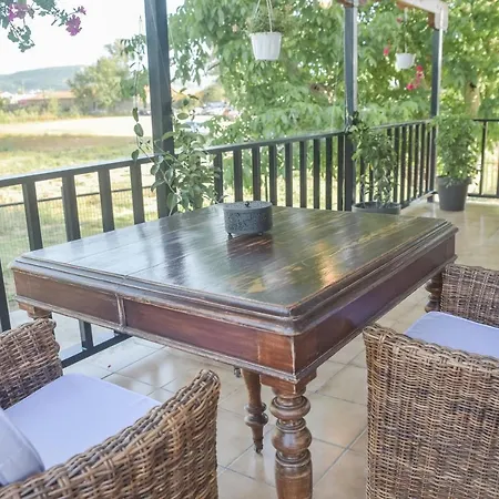 Alexandre Maison Beachfront Vacation Gialova