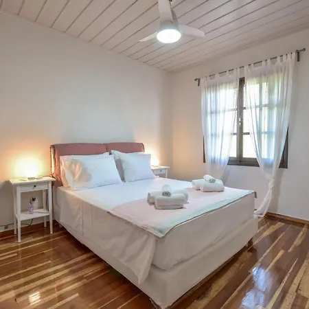 Prázdninový dům Alexandre Maison Beachfront Vacation