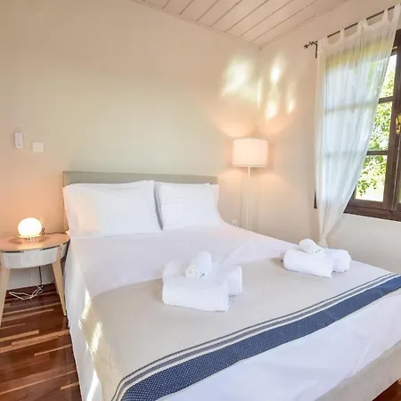 Alexandre Maison Beachfront Vacation Gialova