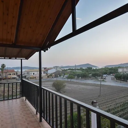 Alexandre Maison Beachfront Vacation Tatil Evi *